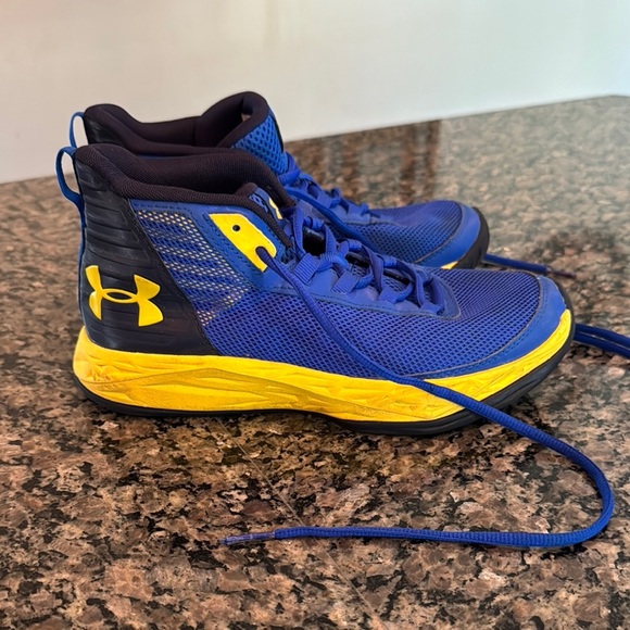 Under Armour boys Blue and Yellow Sneakers EUC 6Y - Picture 2 of 15